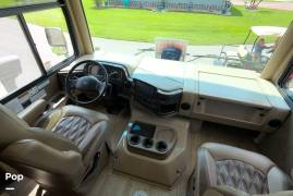 2020 Thor Motor Coach Challenger 37FH, $ 95,000