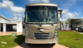 2020 Thor Motor Coach Challenger 37FH, $ 95,000