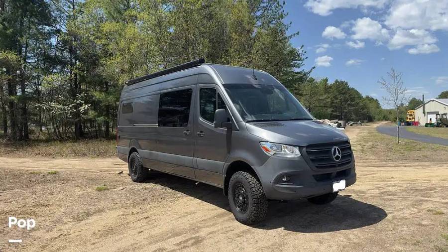 2021 Mercedes-Benz Sprinter 2500 High Roof 170WB 4, $ 149,900