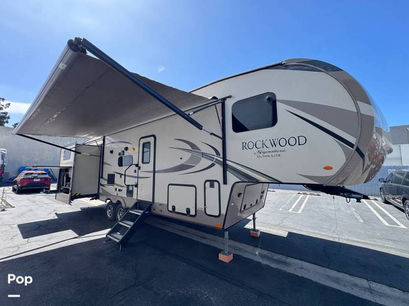 2018 Rockwood Signature Ultra Lite 8301WS, $ 27,500