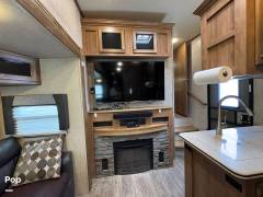 2018 Rockwood Signature Ultra Lite 8301WS, $ 27,500