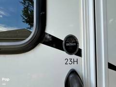 2021 Thor Motor Coach Freedom Elite 23H, $ 51,500