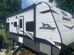 2022 Jayco Jay Flight SLX 212QB, $ 18,000