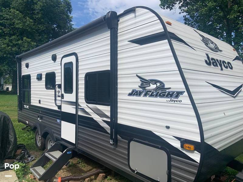2022 Jayco Jay Flight SLX 212QB, $ 18,000