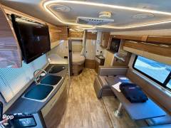 2017 Winnebago Navion 24J, $ 69,995