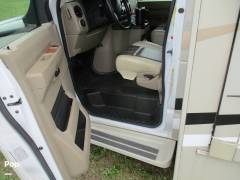 2018 Coachmen Leprechaun 311FS, $ 66,700
