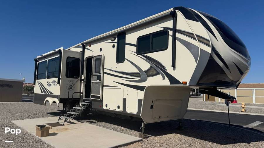 2020 Grand Design Solitude S-Class 2930RL, $ 42,300