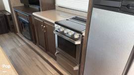 2020 Grand Design Solitude S-Class 2930RL, $ 42,300
