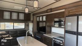 2020 Grand Design Solitude S-Class 2930RL, $ 42,300
