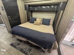 2019 Winnebago Horizon 42Q, $ 222,222