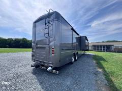 2019 Winnebago Horizon 42Q, $ 222,222