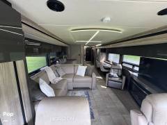 2019 Winnebago Horizon 42Q, $ 222,222