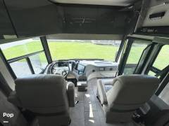 2019 Winnebago Horizon 42Q, $ 222,222