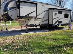 2019 Rockwood Signature 8299BS, $ 31,900