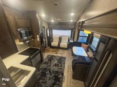 2018 Dutchmen Astoria 2513RLF, $ 18,000