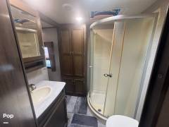 2018 Dutchmen Astoria 2513RLF, $ 18,000