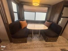 2018 Dutchmen Astoria 2513RLF, $ 18,000