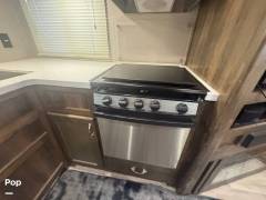 2018 Dutchmen Astoria 2513RLF, $ 18,000