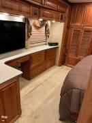 2007 Newmar Essex 4510, $ 130,000