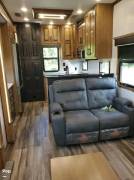 2021 Heartland Landmark 365 LM Chesapeake, $ 63,000