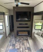 2018 Forest River Sierra 38FKOK, $ 35,000