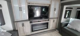 2024 Keystone Alpine 3700FL, $ 69,900