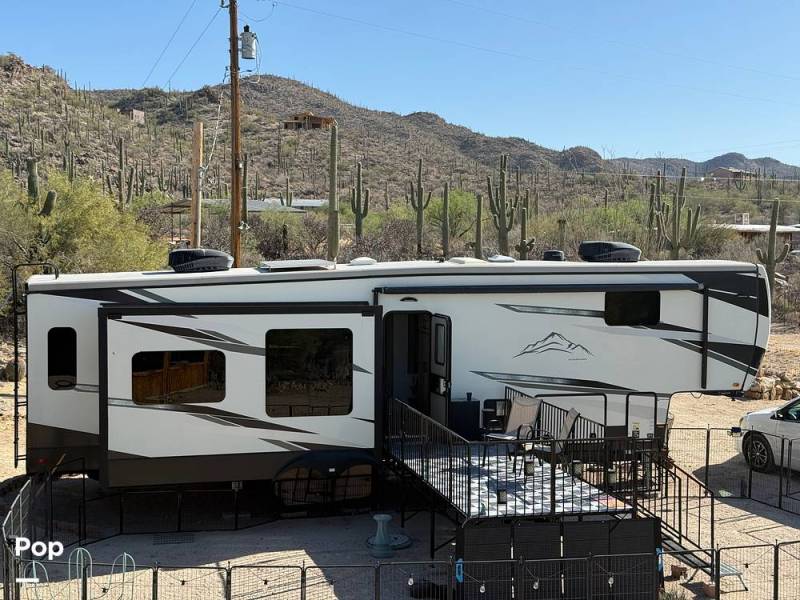 2022 Heartland Big Country 3560SS, $ 44,000