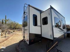 2022 Heartland Big Country 3560SS, $ 44,000