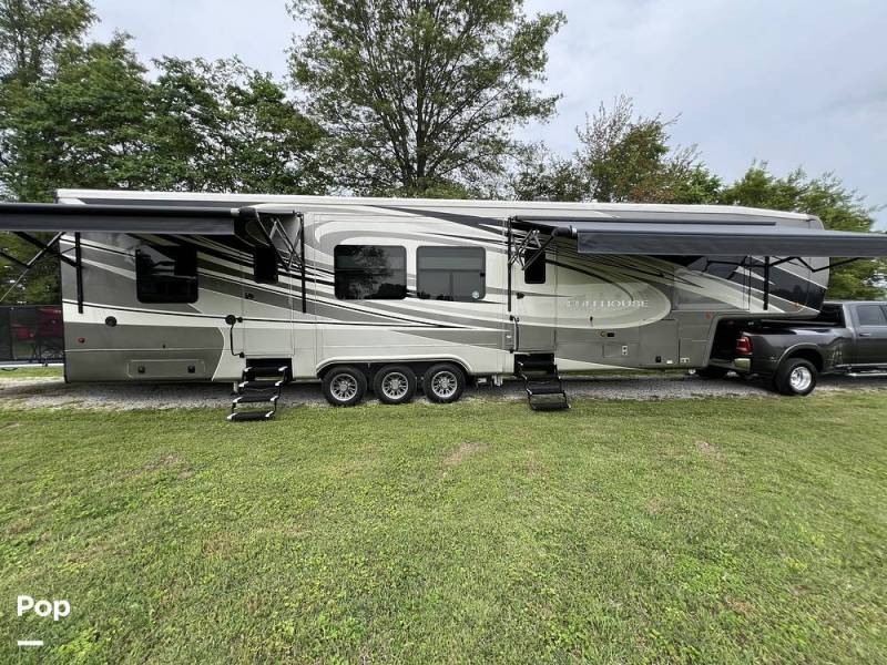 2021 DRV Full House LX455, $ 98,900
