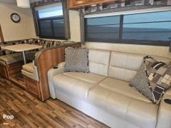 2018 Coachmen Mirada 35KB, $ 55,000