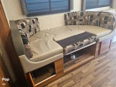 2018 Coachmen Mirada 35KB, $ 55,000