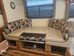 2018 Coachmen Mirada 35KB, $ 55,000