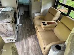 2022 Thor Motor Coach Axis 24.1, $ 91,199