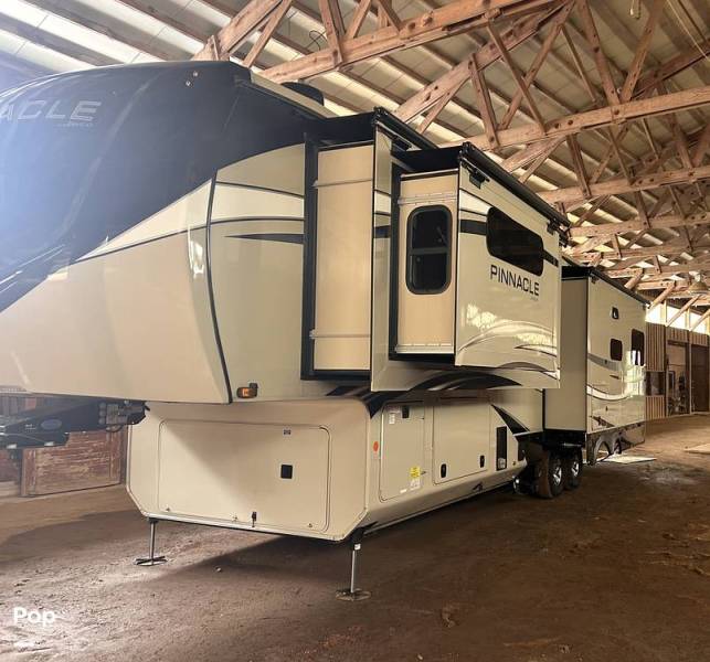 2021 Jayco Pinnacle 36SWSS, $ 52,600