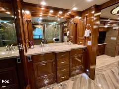 2015 Newmar Essex 4503, $ 320,000