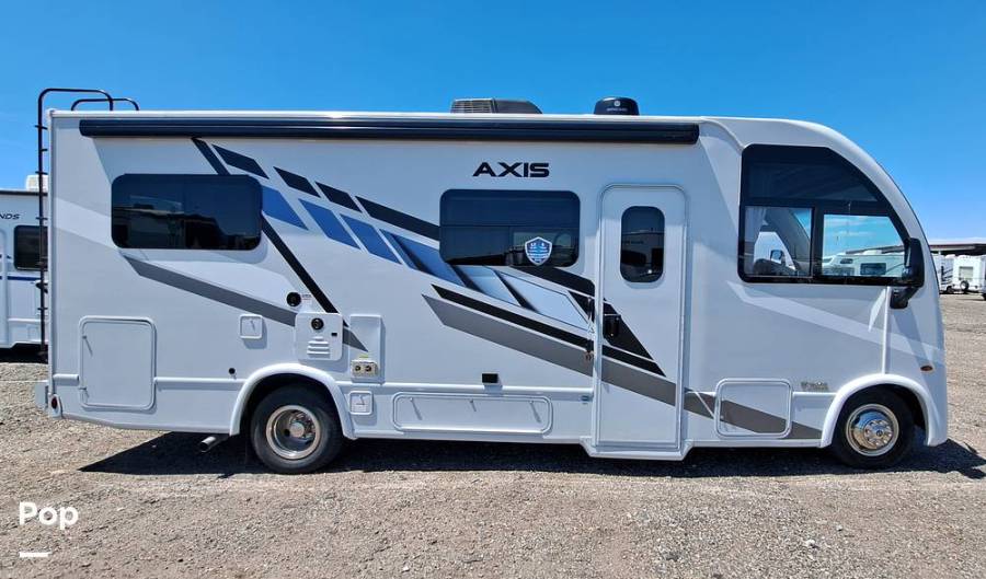 2027 Thor Motor Coach Axis 24.1, $ 99,000