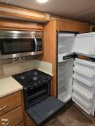 2015 Winnebago Vista 27N, $ 49,988
