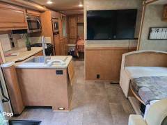 2015 Winnebago Vista 27N, $ 49,988