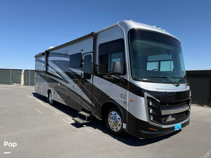 2023 Entegra Vision XL 34B, $ 117,500