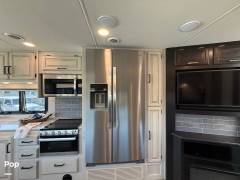 2023 Entegra Vision XL 34B, $ 117,500