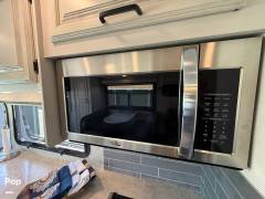 2023 Entegra Vision XL 34B, $ 117,500