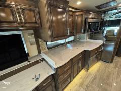 2019 Newmar London Aire 4543, $ 299,999