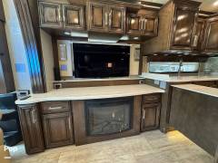2019 Newmar London Aire 4543, $ 299,999