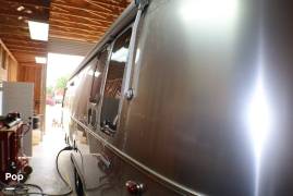 2017 Airstream International Signature 28RB, $ 69,995