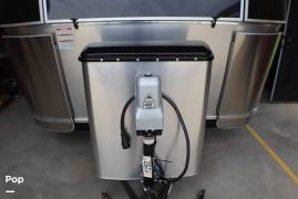 2017 Airstream International Signature 28RB, $ 69,995