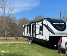2021 Forest River Lacrosse Luxury Lite 3399SE, $ 31,200