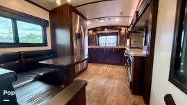 2019 Jayco North Point 383FKWS, $ 47,000