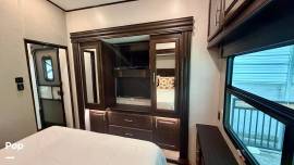 2019 Jayco North Point 383FKWS, $ 47,000