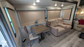 2019 Cedar Creek Silverback 37MBH, $ 43,900