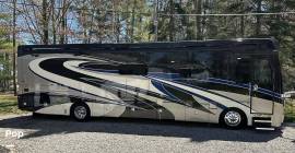 2018 Fleetwood Discovery LXE 39F, $ 123,900